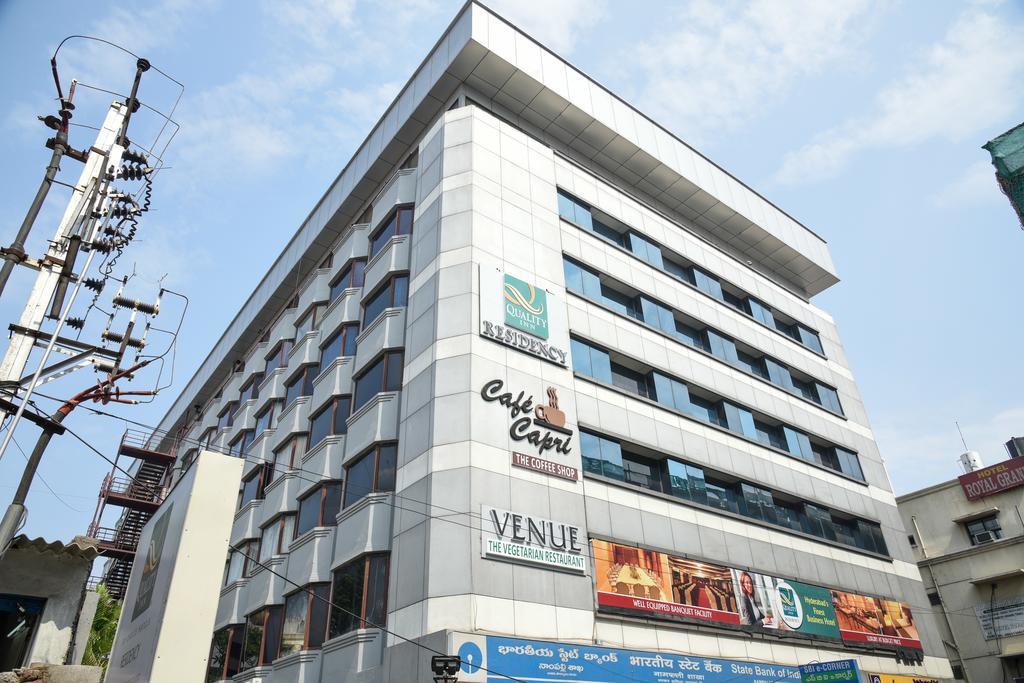 Quality Inn Residency Hyderabad Bagian luar foto